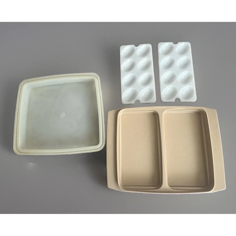 Tupperware Deviled Egg Tray Keeper Carrier Container Harvest Gold 723 Vintage